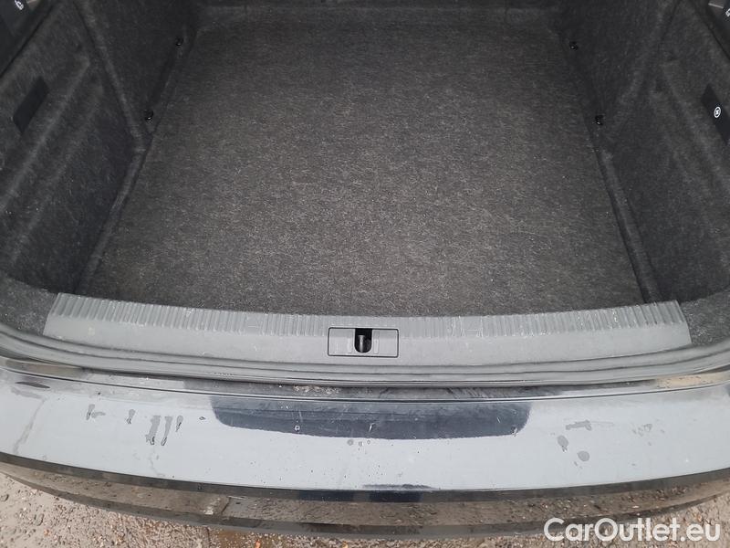  Skoda  Superb  2 (2008) Supe.FL2.0TSI 140 Style AT #15