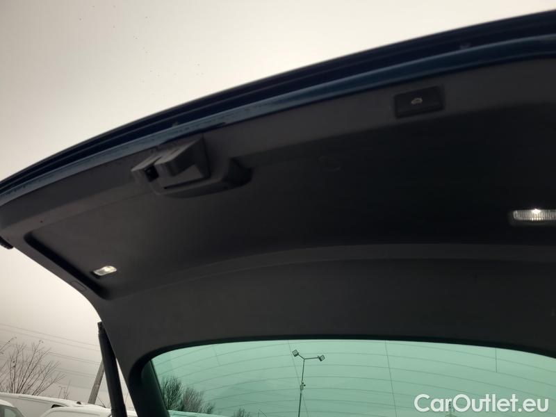  Skoda  Superb  Combi (3V5)(2015) Sup.C.FL2.0TDI 140 Style AT #13