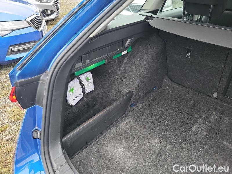  Skoda  Octavia  Combi (NX3)(2020) Oct.Combi 2.0TDI 85 Ambition #24