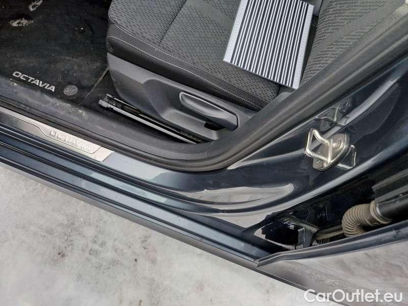  Skoda  Octavia  Lim. (NX3)(2020)  1.5TSI 110 Style 5d #10