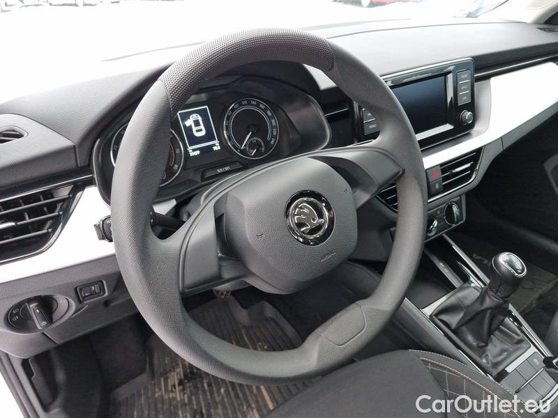  Skoda  Scala  (NW) (2019)  1.0TSI 70 Ambition #2