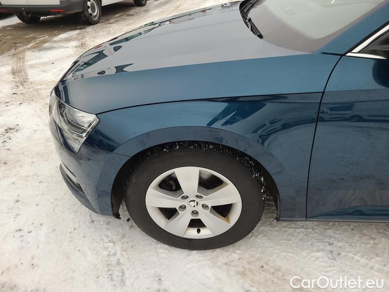  Skoda  Superb  Combi (3T5)(2010) Sup.C.FL2.0TDI 110 Ambition AT #3