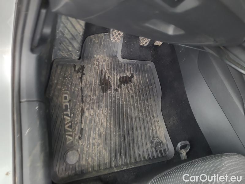  Skoda  Octavia  Combi (NX3)(2020) Oct.Combi 2.0TDI 85 Ambition #7