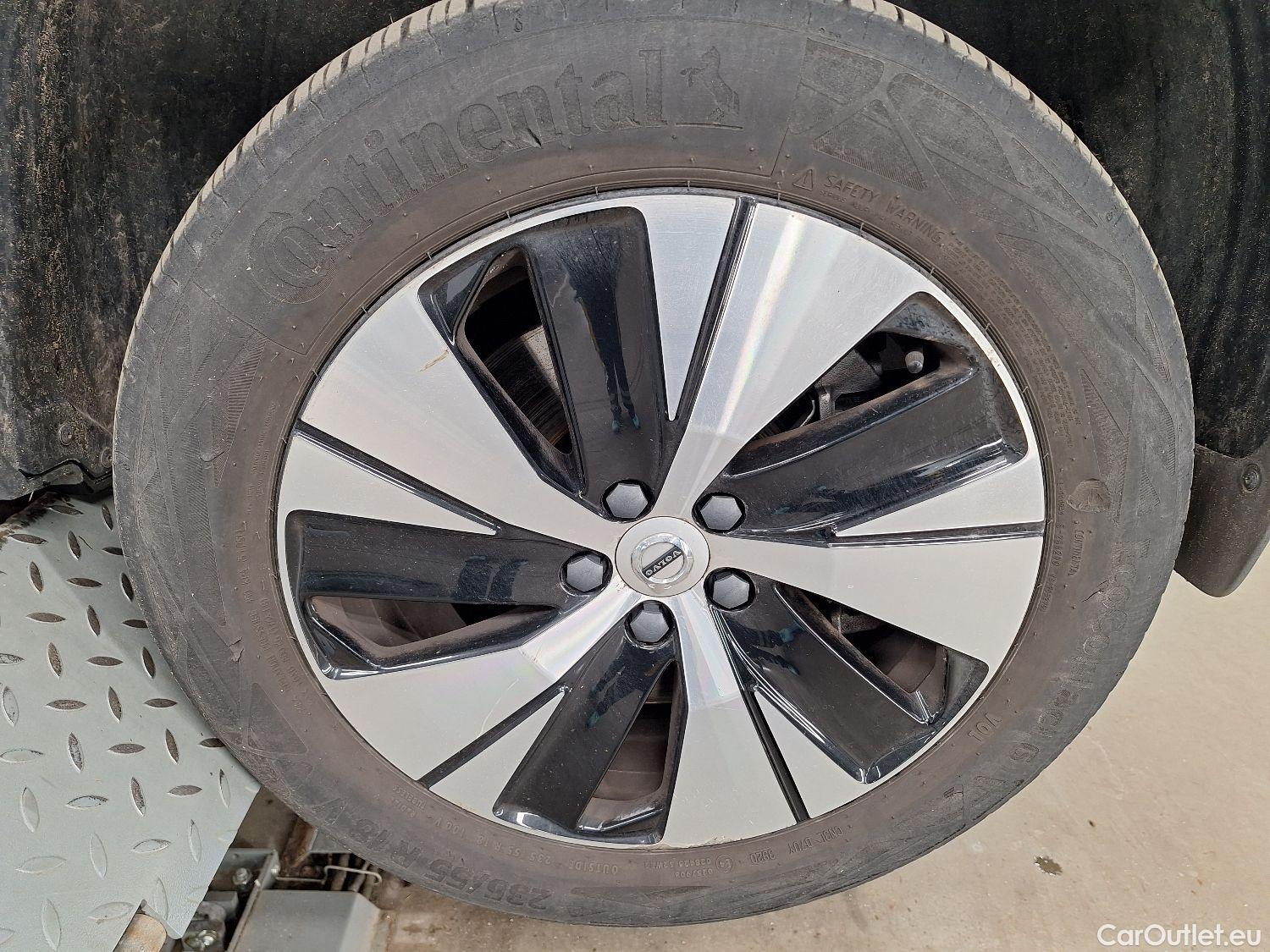  Volvo  XC 40 Volvo, XC40 '17, Volvo XC40 T5 Recharge Geartronic Inscription Expr #1