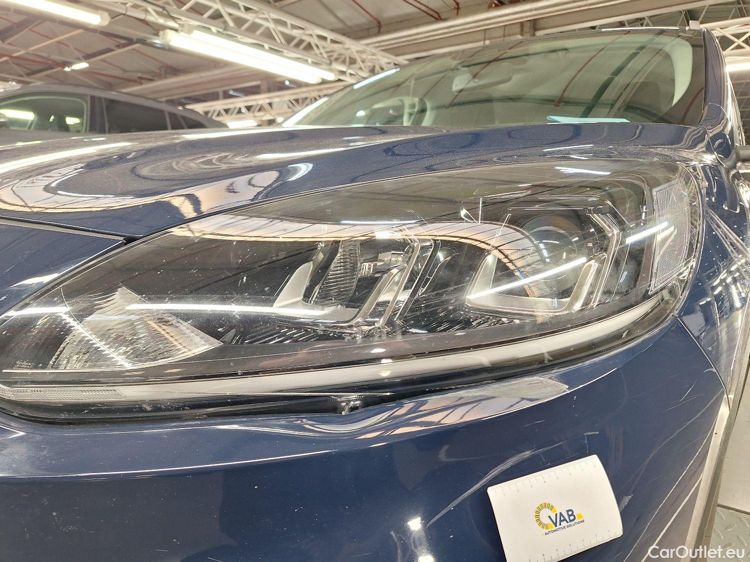  Ford  Kuga Ford,  '19, Ford  2.5i PHEV Aut. 165kW Titanium 5d #38