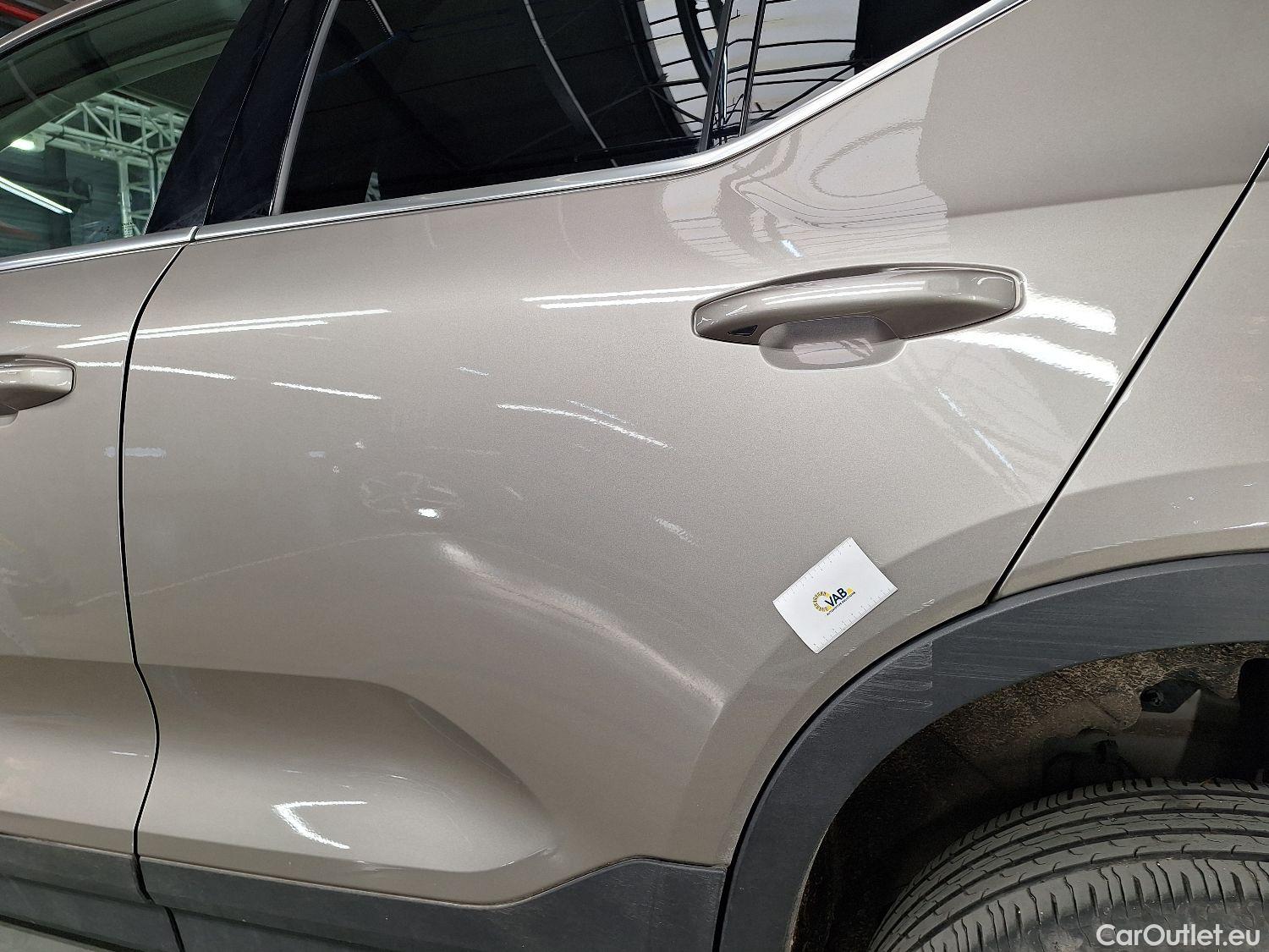  Volvo  XC 40 Volvo, XC40 '17, Volvo XC40 T5 Recharge Geartronic Inscription Expr #19