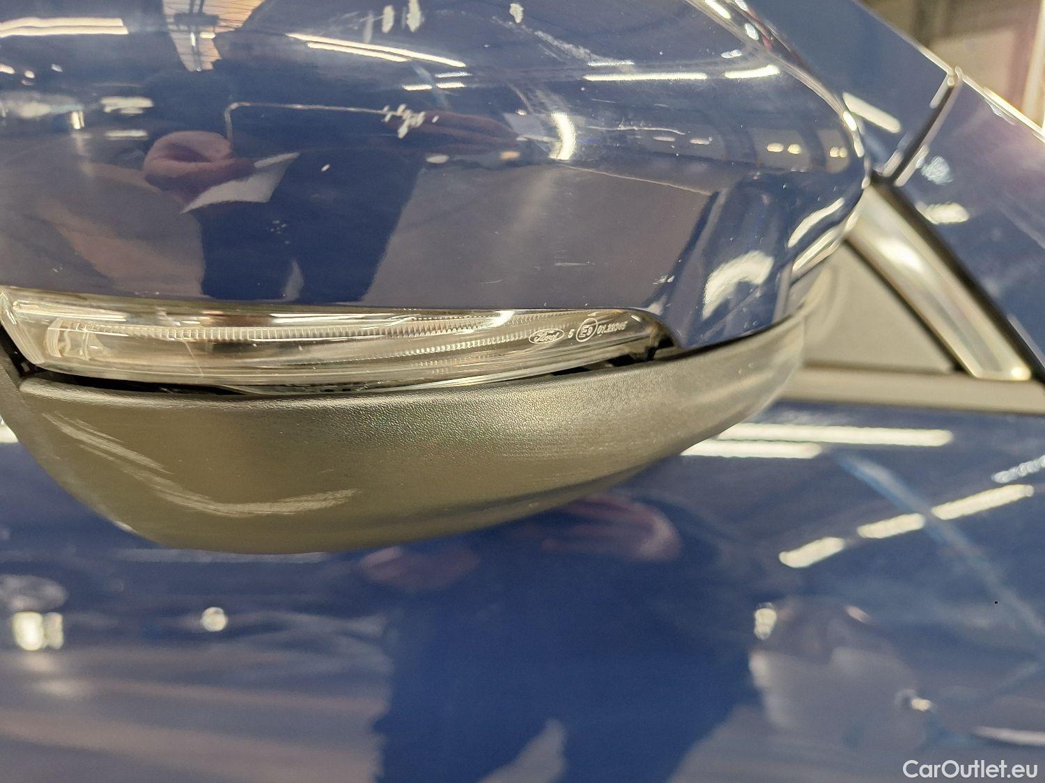  Ford  Kuga Ford,  '19, Ford  2.5i PHEV Aut. 165kW Titanium 5d #44