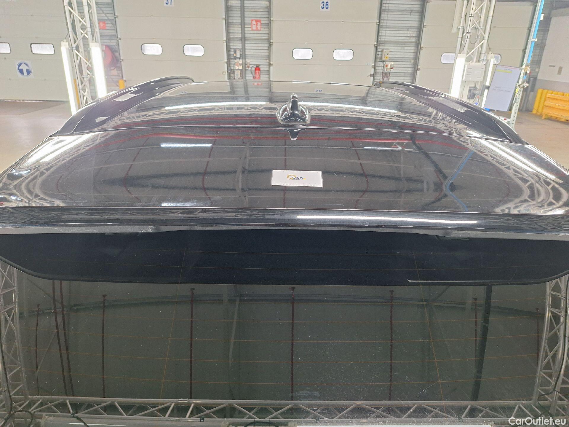  Volvo  XC 40 Volvo, XC40 '17, Volvo XC40 D4 AWD Geartronic R-Design 5d #24