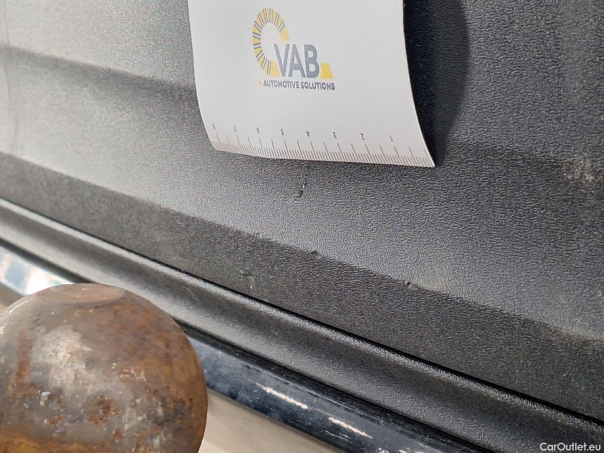  Volvo  XC 40 Volvo, XC40 '17, Volvo XC40 D4 AWD Geartronic R-Design 5d #64