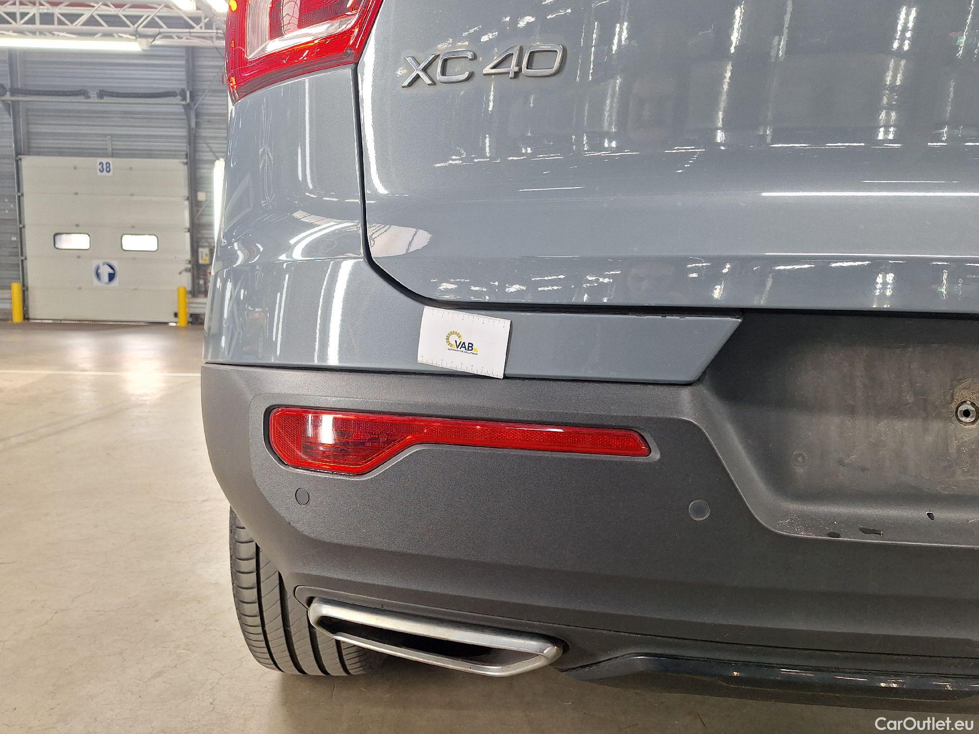  Volvo  XC 40 Volvo, XC40 '17, Volvo XC40 D4 AWD Geartronic R-Design 5d #39