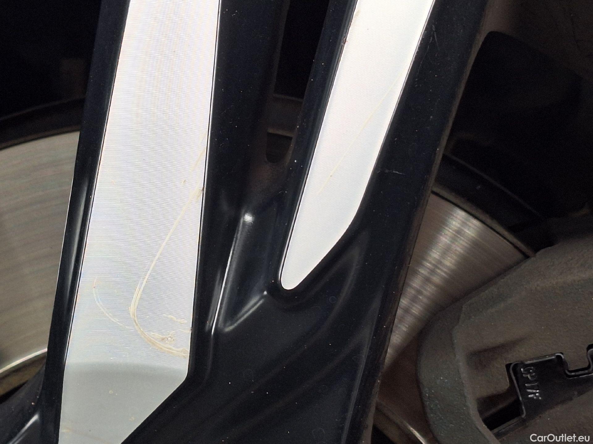  Volvo  XC 40 Volvo, XC40 '17, Volvo XC40 D4 AWD Geartronic R-Design 5d #71