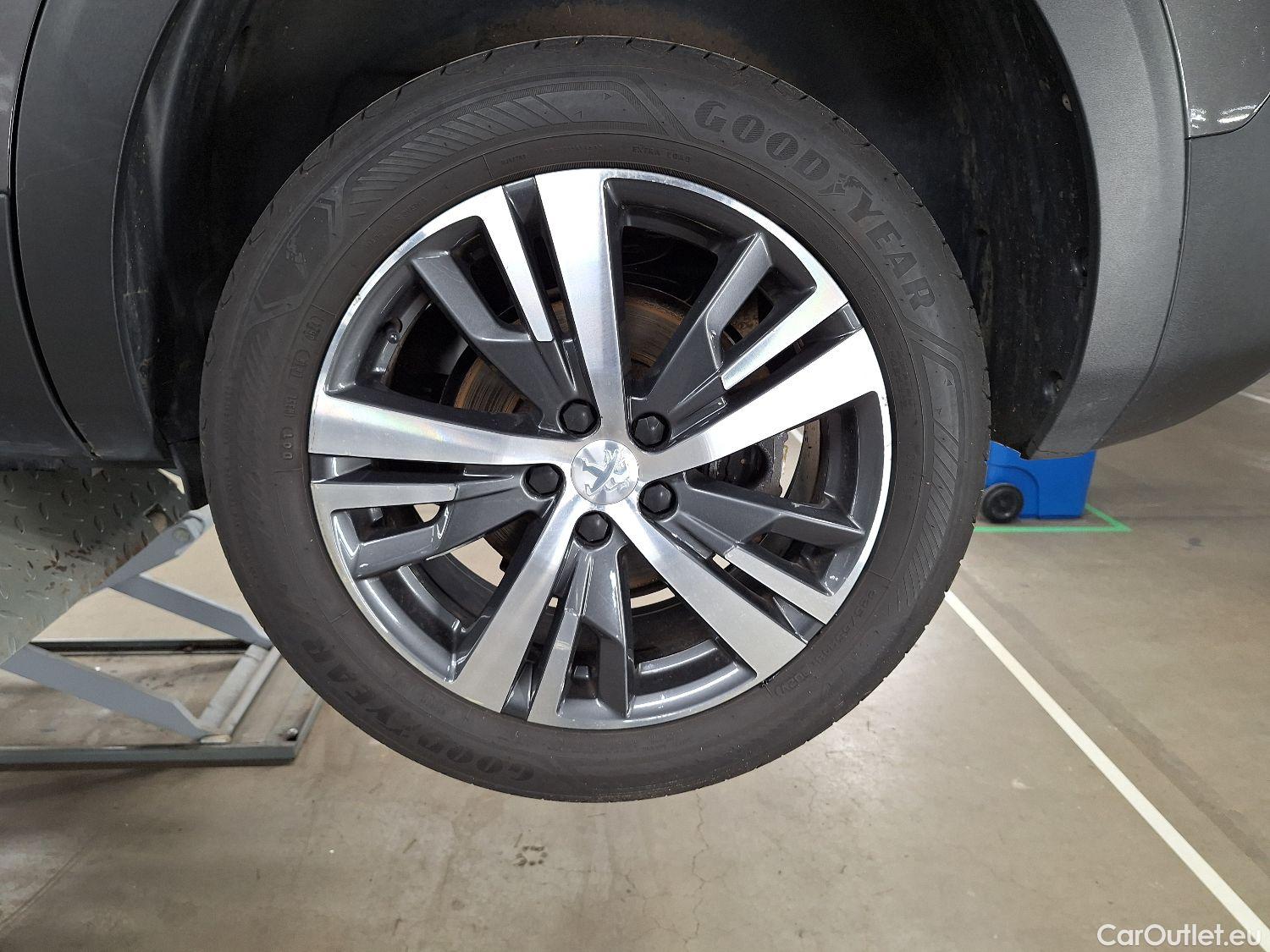  Peugeot  5008 Peugeot,  FL'20, Peugeot  1.5 BlueHDi 96kW S&S EAT8 Allure Pack #3