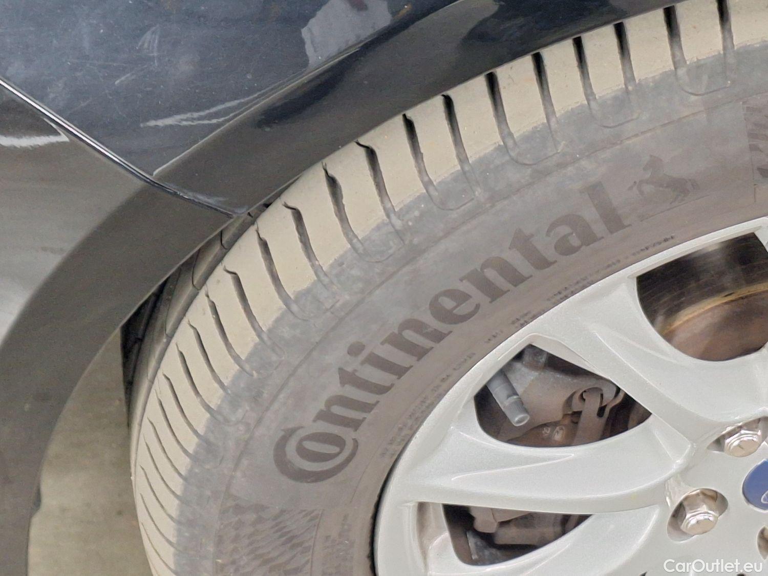  Ford  Mondeo Ford,  5d '14, Ford  2.0 Ecoblue 88kW Business Class 5d #46