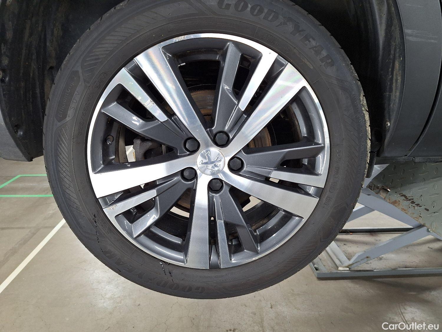  Peugeot  5008 Peugeot,  FL'20, Peugeot  1.5 BlueHDi 96kW S&S EAT8 Allure Pack #1