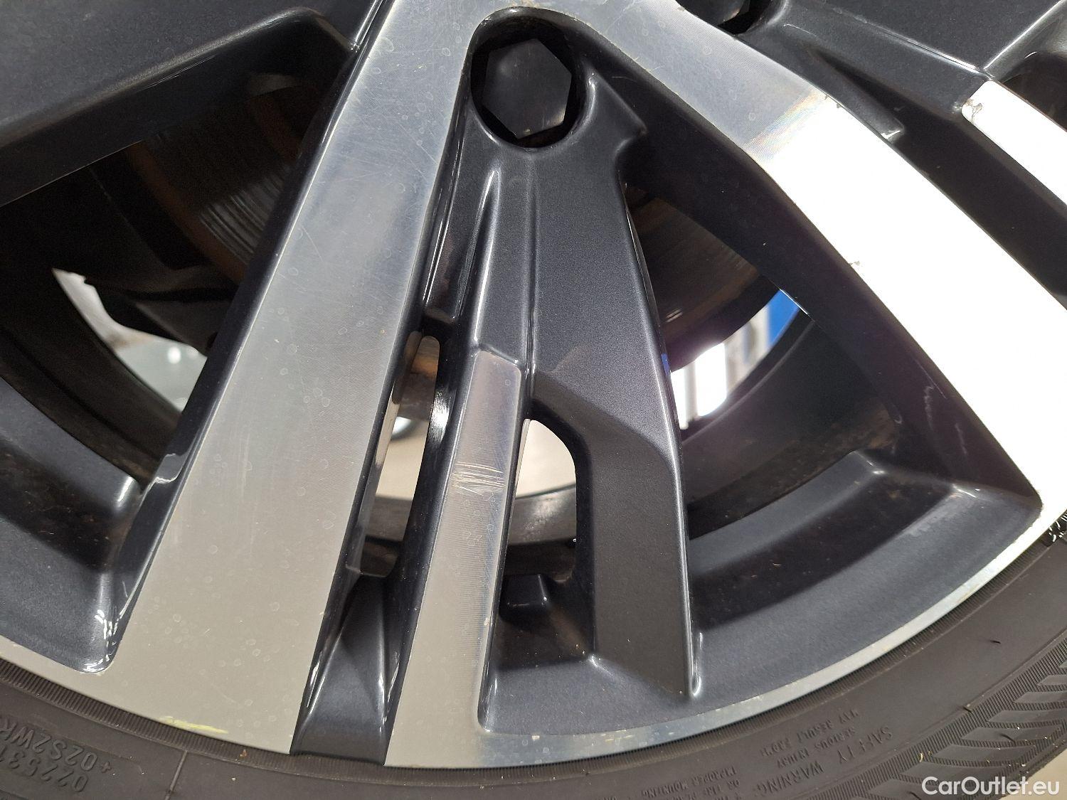  Peugeot  5008 Peugeot,  FL'20, Peugeot  1.5 BlueHDi 96kW S&S EAT8 Allure Pack #5