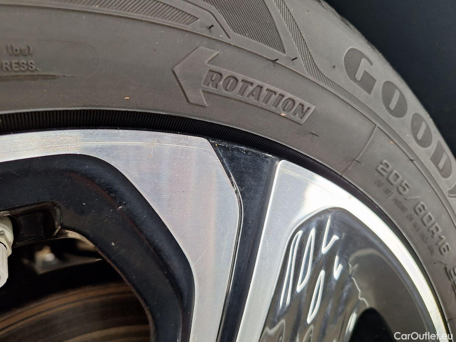  KIA  XCeed Kia,  '19, KIA  1.6 GDi PHEV DCT Sense 5d #4