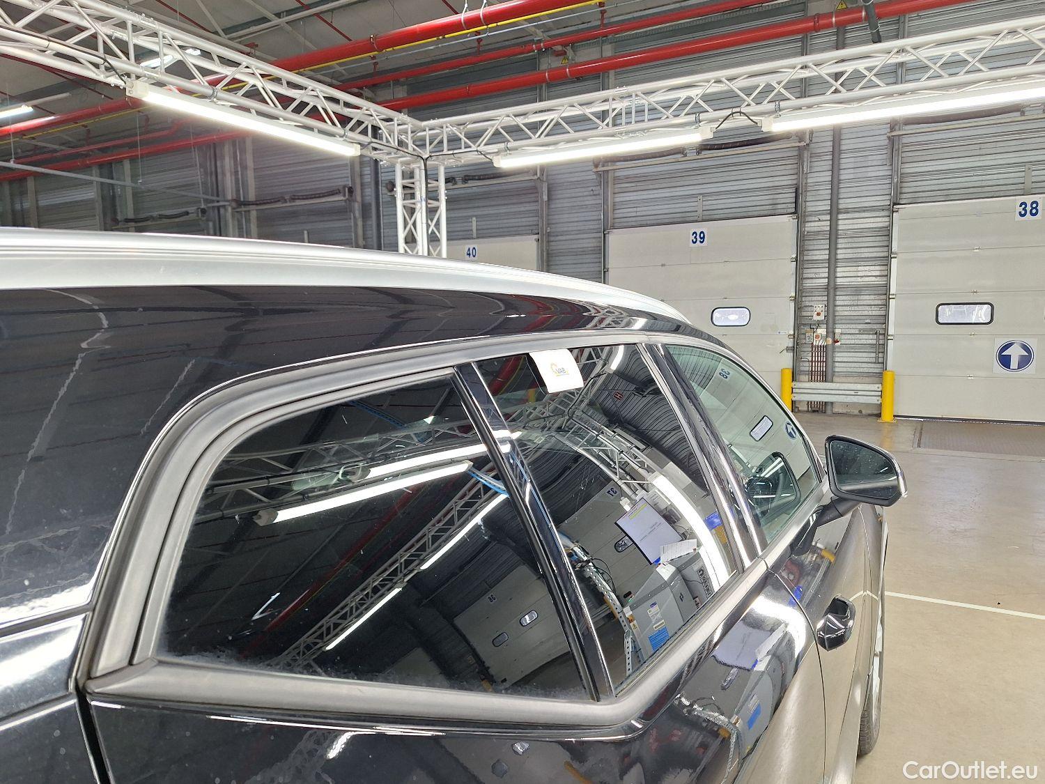  Volvo  XC 40 Volvo, XC40 '17, Volvo XC40 T3 Geartronic Momentum Pro 5d #33