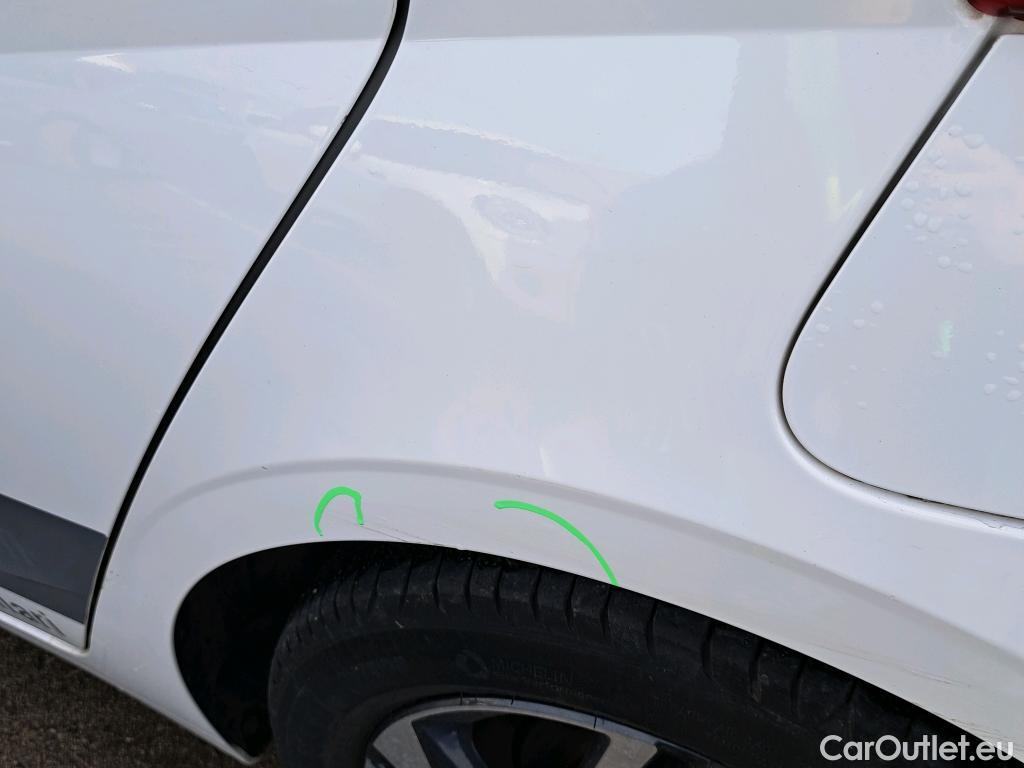  Hyundai  i20 HYUNDAI  / 2020 / 5P / berlina con portón 1.0 TGDI 74kW (100CV) 48V Klass #23