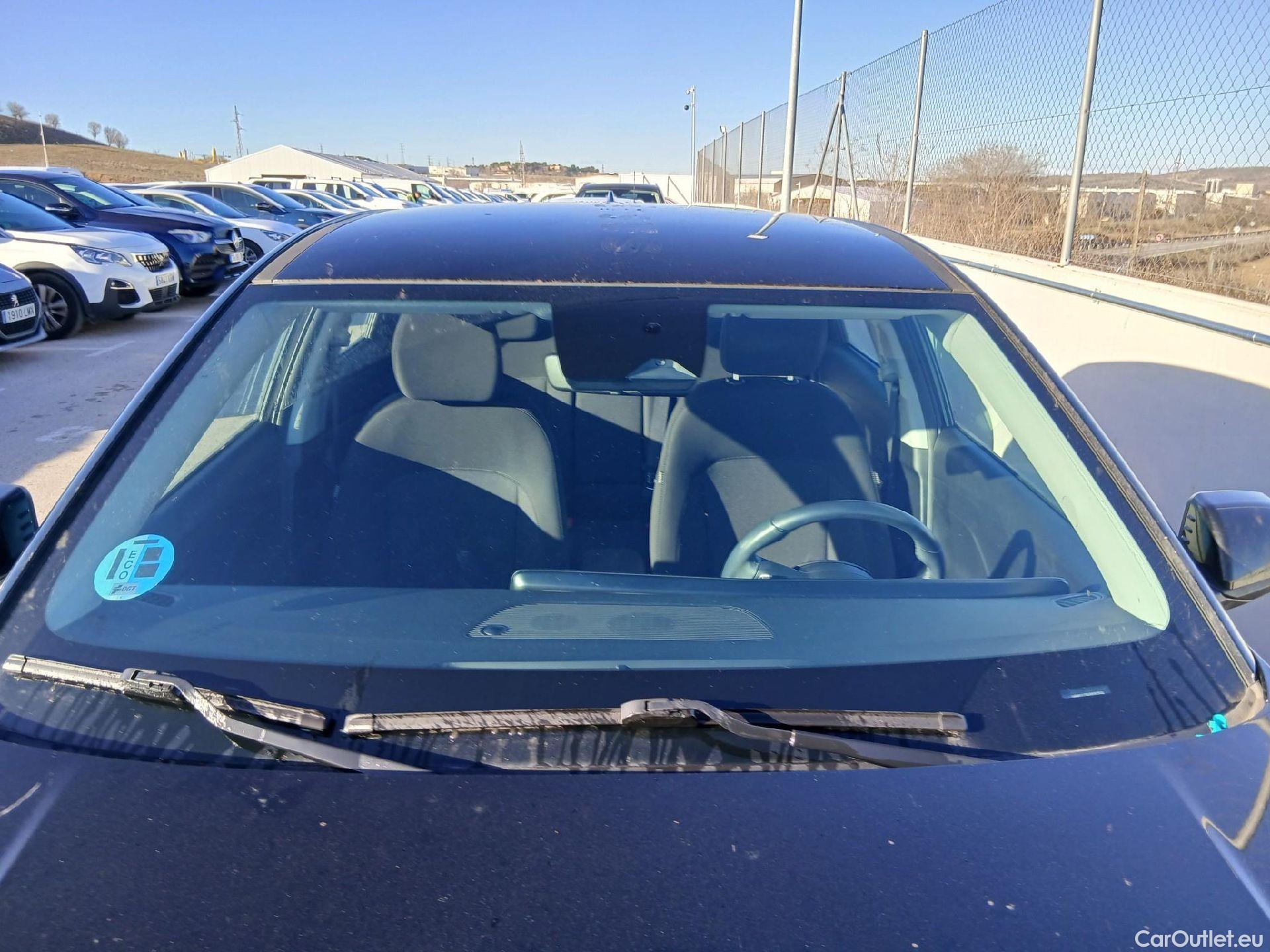  Hyundai  Konna HYUNDAI Kona / 2023 / 5P / todoterreno 1.6 GDI HEV Maxx DCT #2