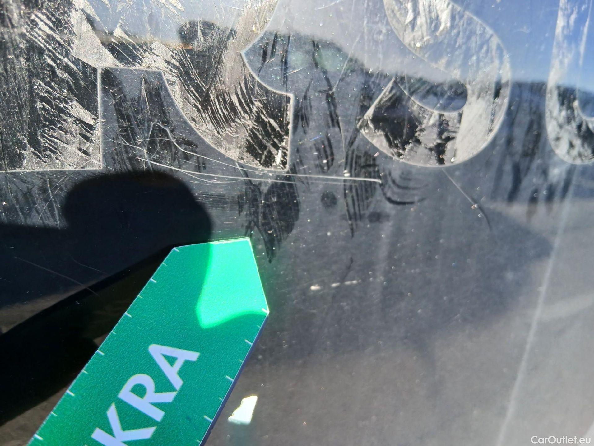  Hyundai  Konna HYUNDAI Kona / 2023 / 5P / todoterreno 1.6 GDI HEV Maxx DCT #40