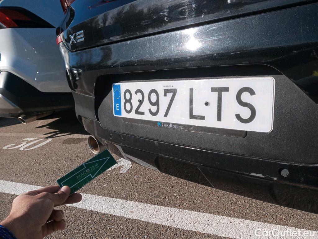  Bmw  X2 BMW  sDrive18i Impulse Steptronic Techo Solar #26