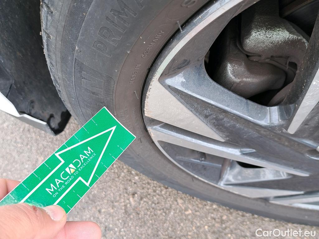  Hyundai  i20 HYUNDAI  / 2020 / 5P / berlina con portón 1.0 TGDI 74kW (100CV) 48V Klass #4