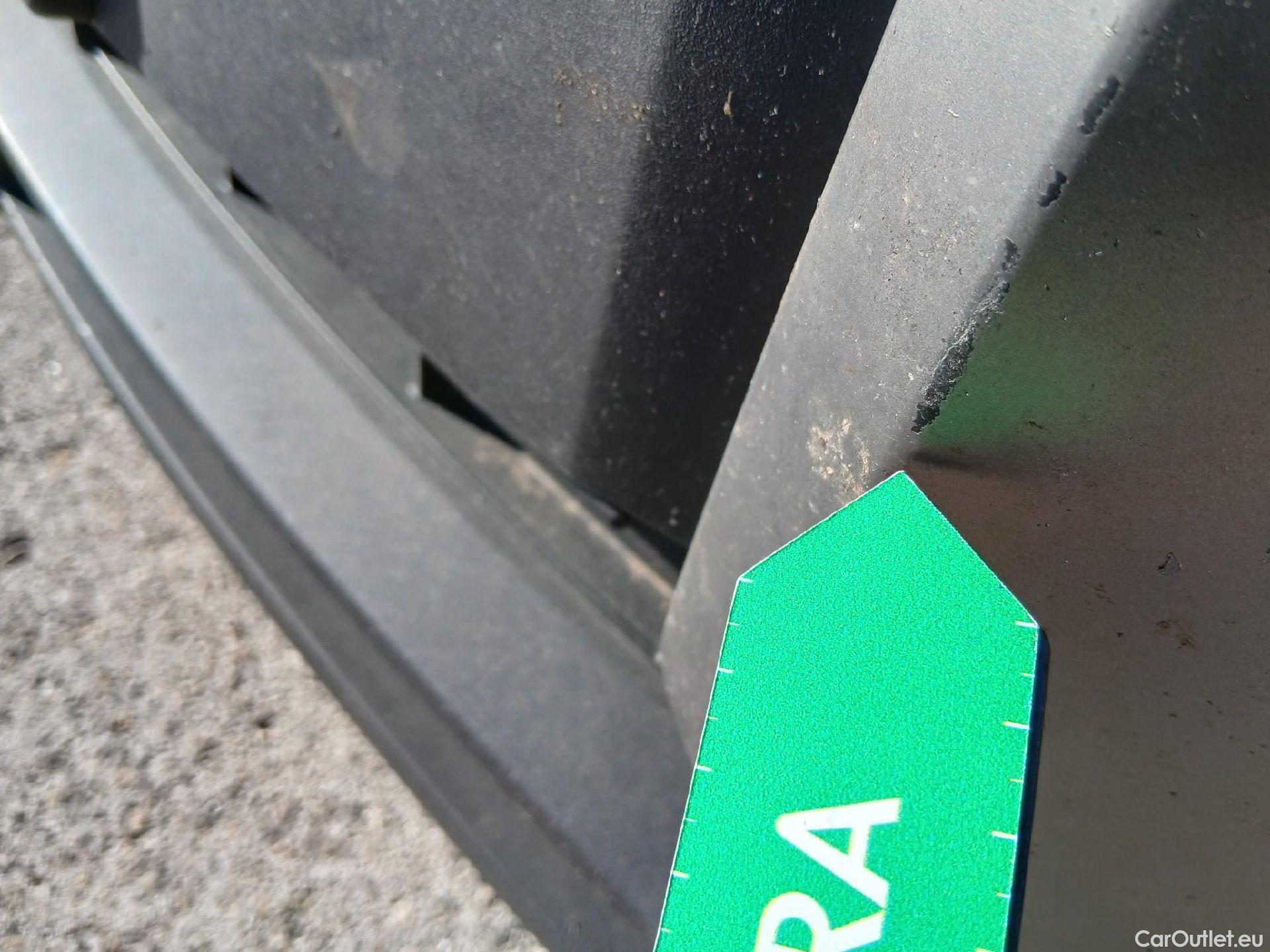  Hyundai  Konna HYUNDAI Kona / 2023 / 5P / todoterreno 1.6 GDI HEV Maxx DCT #9