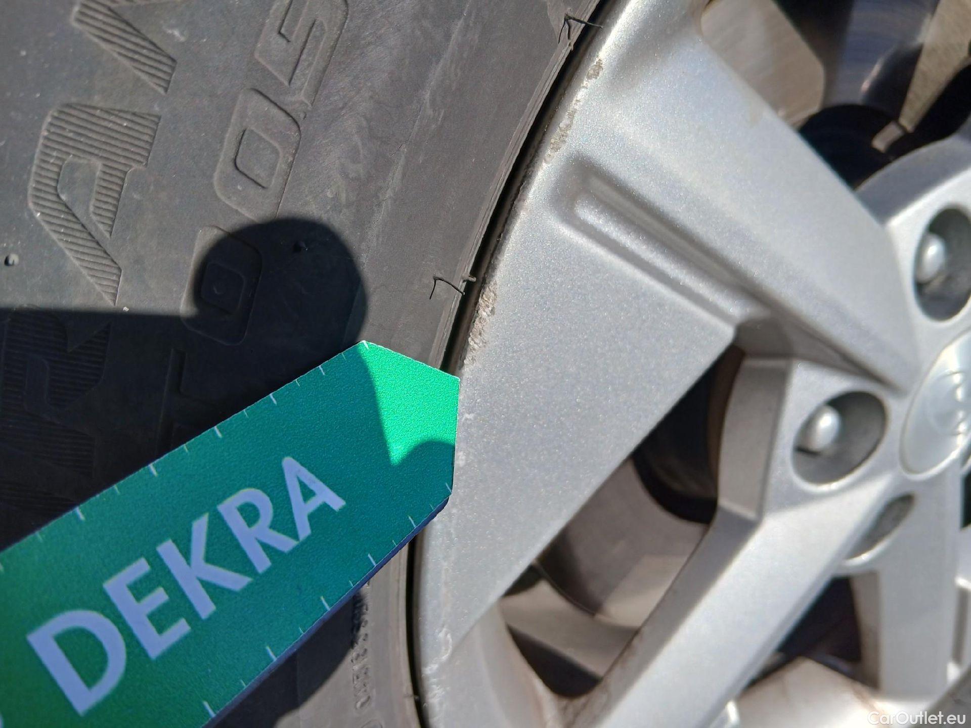  Hyundai  Konna HYUNDAI Kona / 2023 / 5P / todoterreno 1.6 GDI HEV Maxx DCT #46