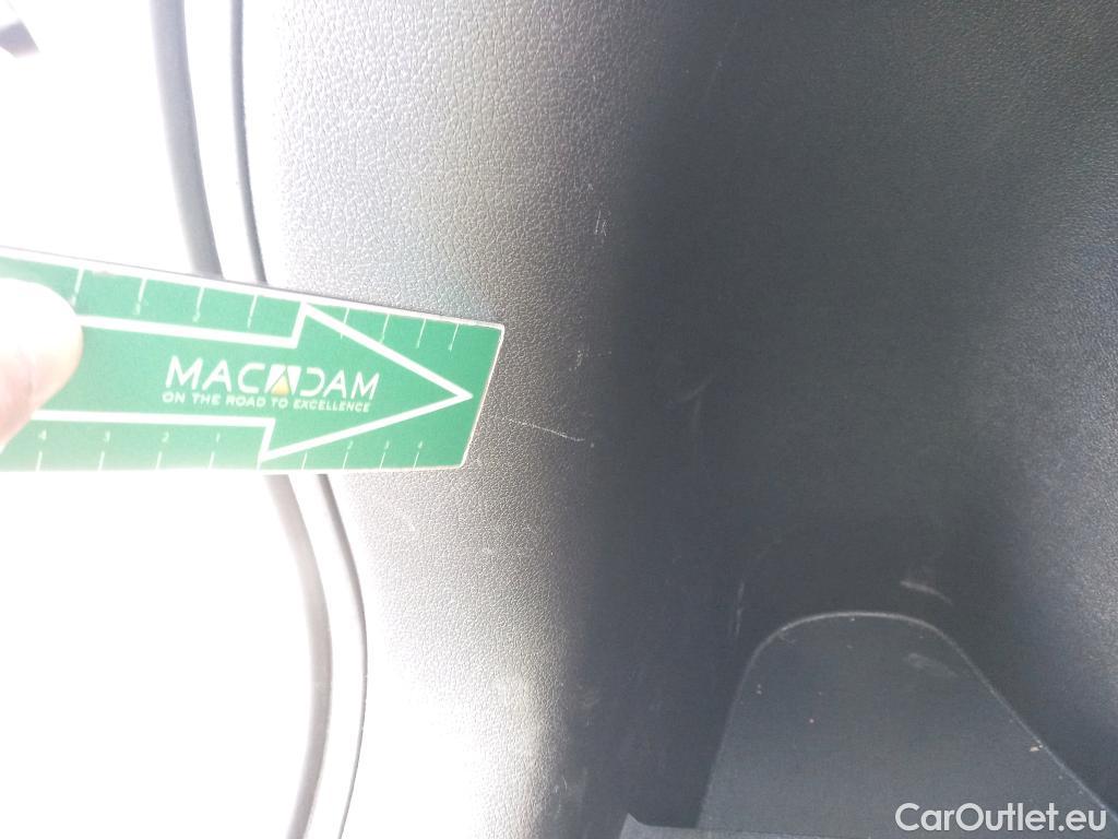  KIA  Niro KIA  1.6 GDi PHEV 104kW (141CV) Drive (AC) #15