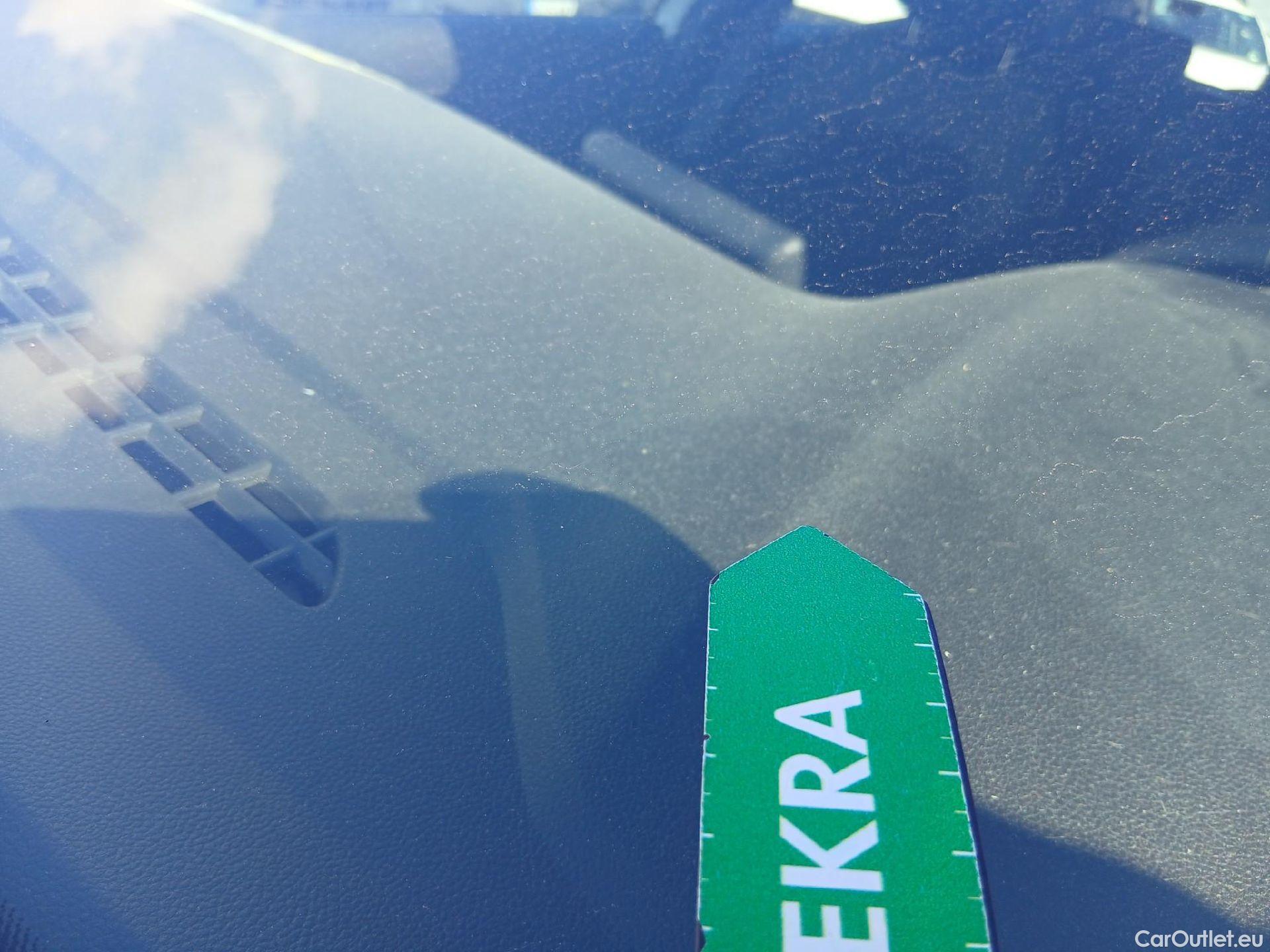  Renault  Clio RENAULT  / 2019 / 5P / berlina con portón Business Blue dCi (100CV) #2