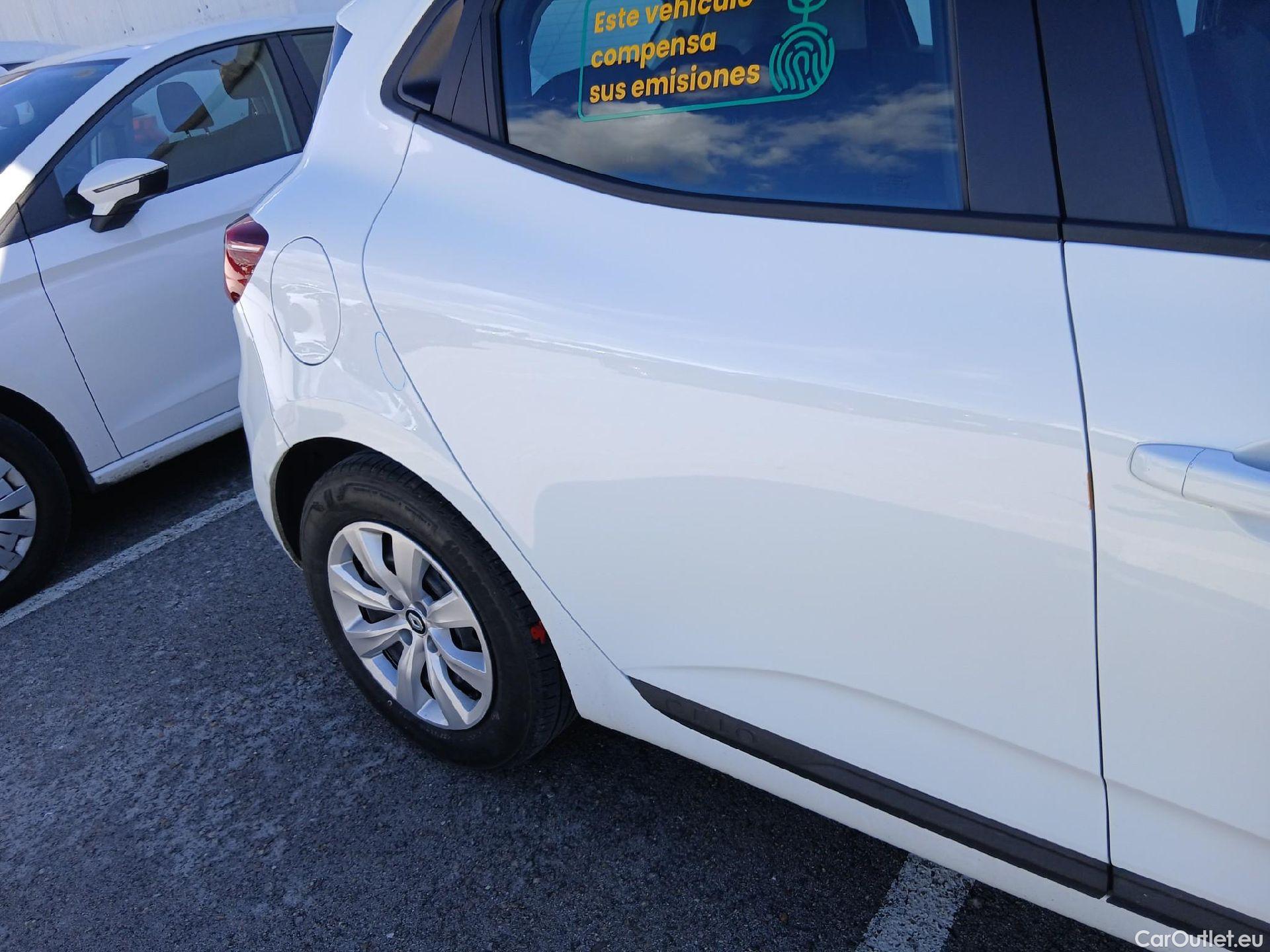  Renault  Clio RENAULT  / 2019 / 5P / berlina con portón Business Blue dCi (100CV) #42