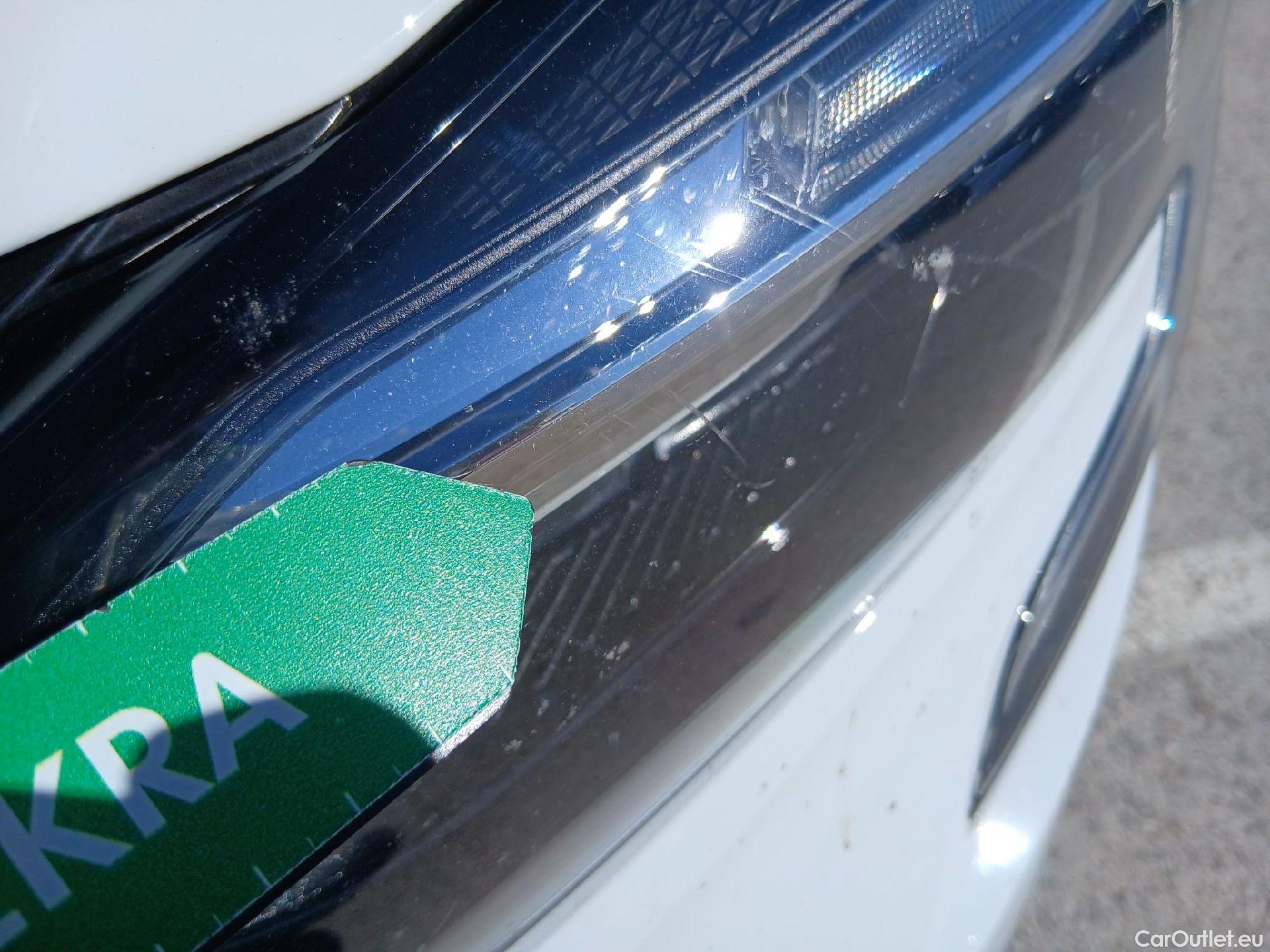  Renault  Clio RENAULT  / 2019 / 5P / berlina con portón Business Blue dCi (100CV) #9