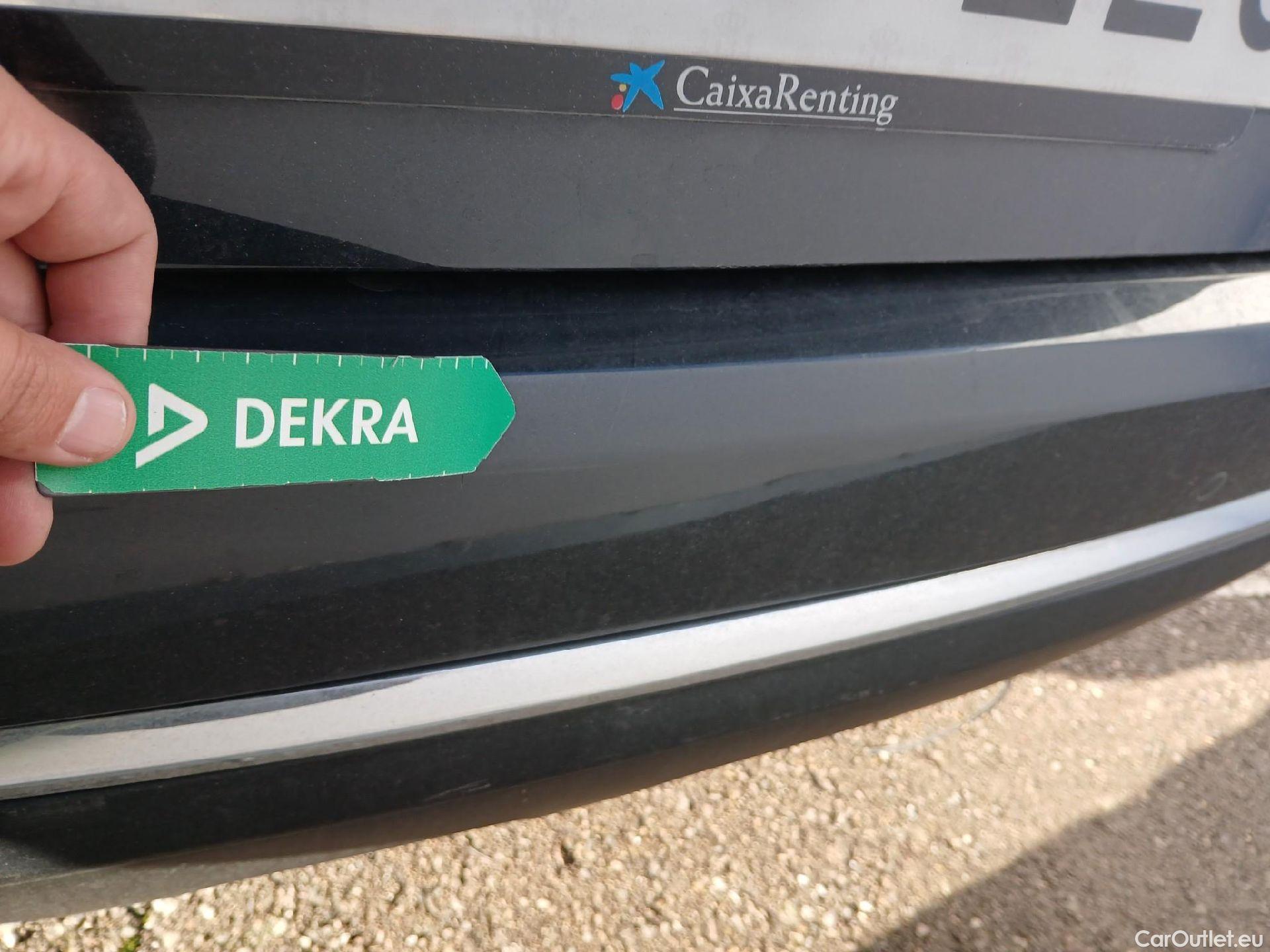  KIA  Sportage KIA  1.6MHEV Drive 100kW(136CV) 4x2(Crist Tintados) #26