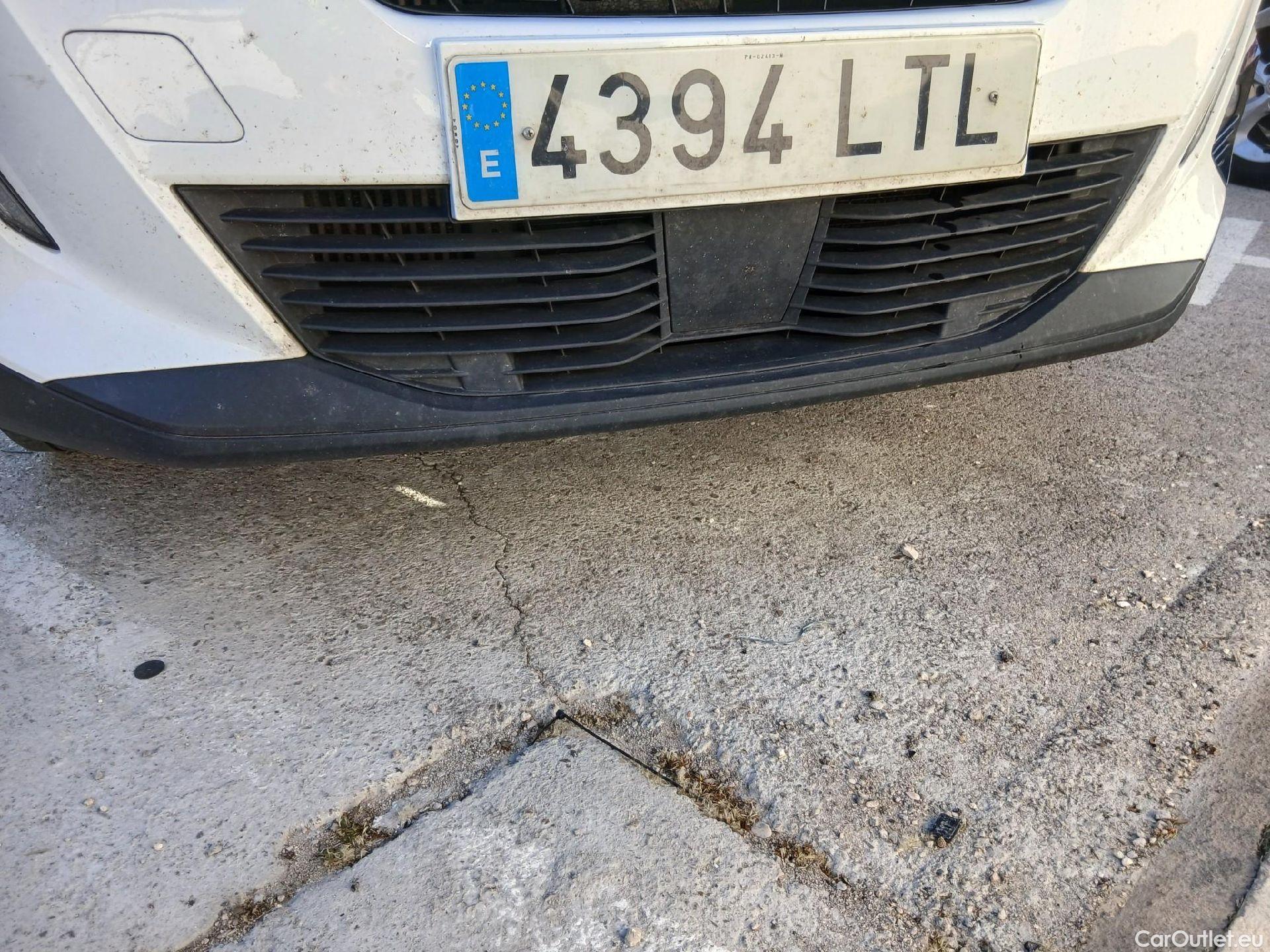  Peugeot  2008 PEUGEOT  / 2019 / 5P / todoterreno Active BlueHDI 81kW (110CV) #5