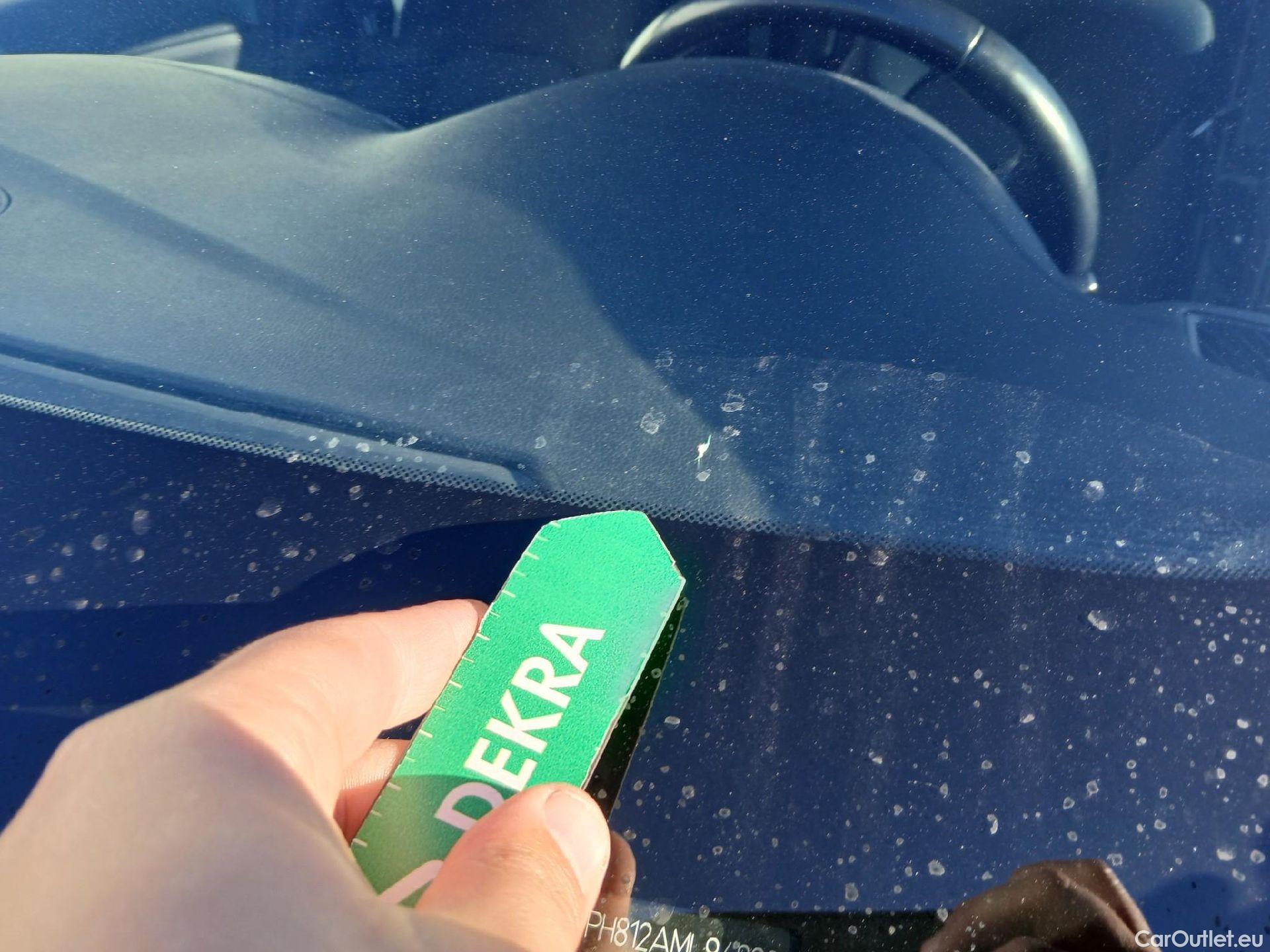  KIA  Sportage KIA  1.6MHEV Drive 100kW(136CV) 4x2(Crist Tintados) #5