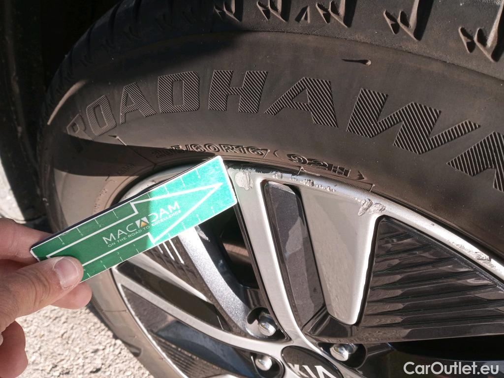  KIA  Niro KIA  1.6 GDi PHEV 104kW (141CV) Drive (AC) #7