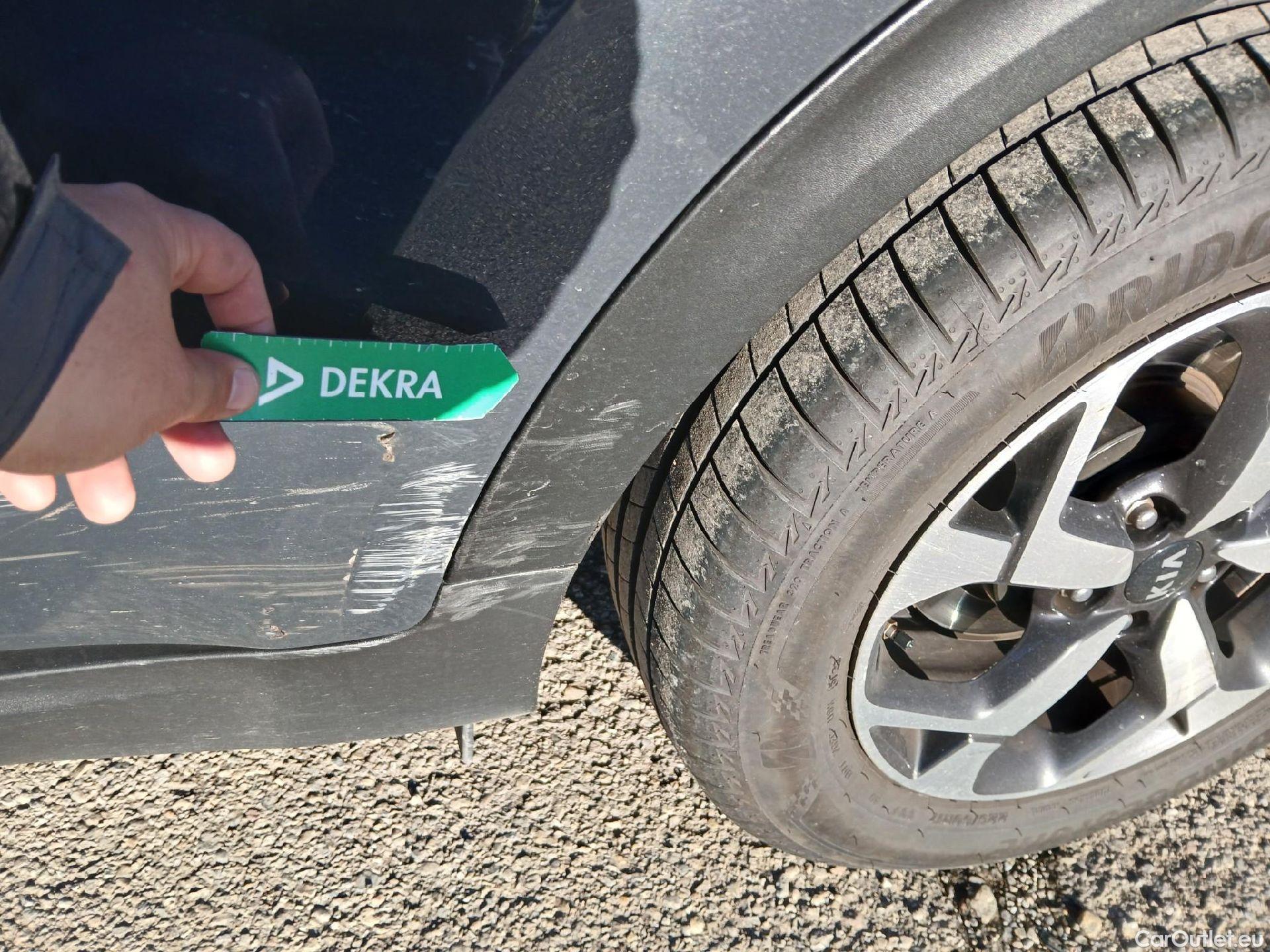  KIA  Sportage KIA  1.6MHEV Drive 100kW(136CV) 4x2(Crist Tintados) #23