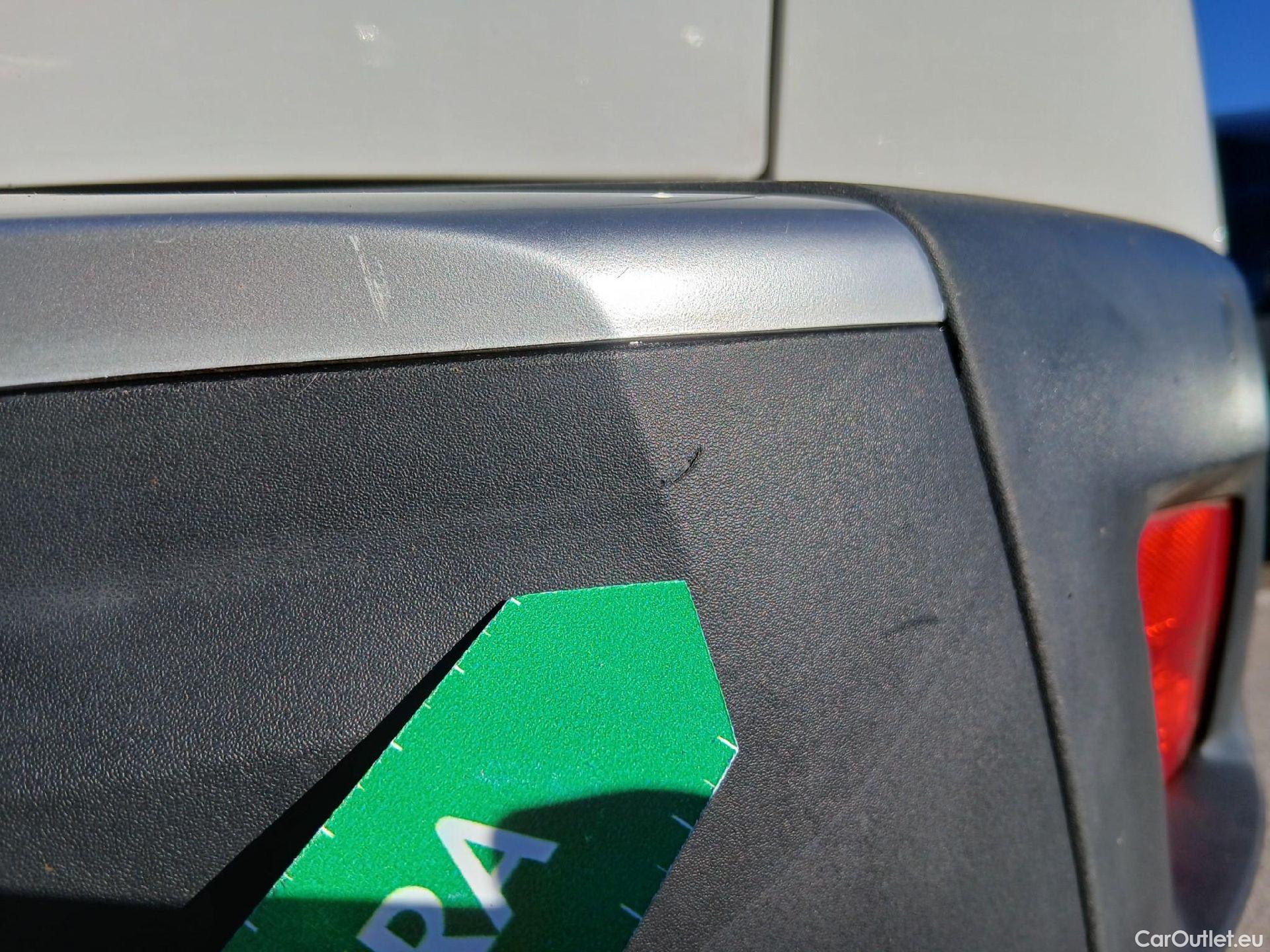  Peugeot  2008 PEUGEOT  / 2019 / 5P / todoterreno Active BlueHDI 81kW (110CV) #19