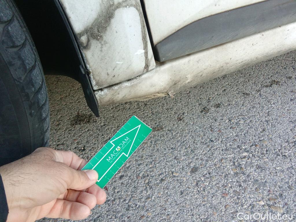  Renault  Clio RENAULT  / 2019 / 5P / berlina con portón Business TCe 74 kW (100CV) GLP #4