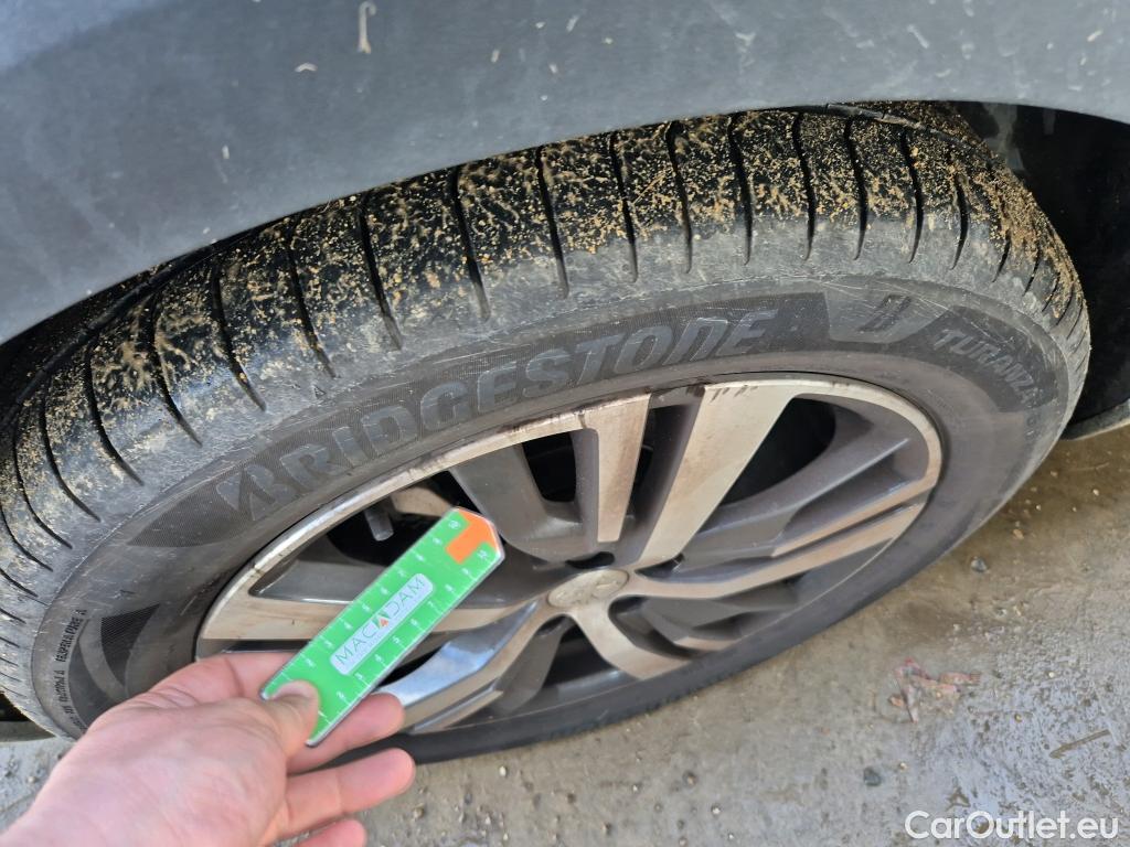  Peugeot  3008 PEUGEOT  / 2020 / 5P / todoterreno 1.5 BlueHDi 96kW (130CV) S&S Allure EAT8 #2