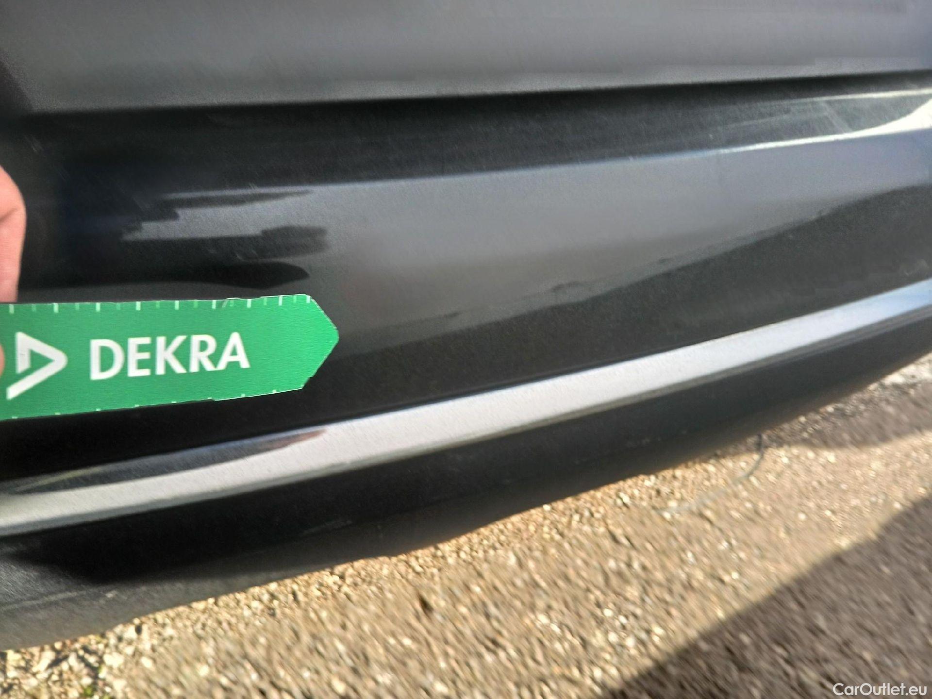  KIA  Sportage KIA  1.6MHEV Drive 100kW(136CV) 4x2(Crist Tintados) #25