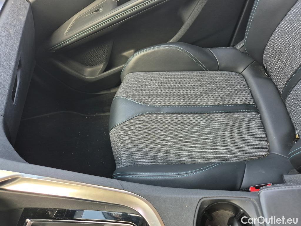  Peugeot  3008 PEUGEOT  / 2020 / 5P / todoterreno 1.5 BlueHDi 96kW (130CV) S&S Allure EAT8 #14