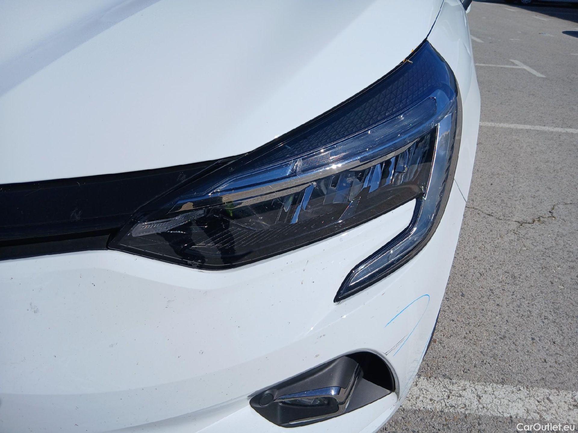  Renault  Clio RENAULT  / 2019 / 5P / berlina con portón Business Blue dCi (100CV) #8