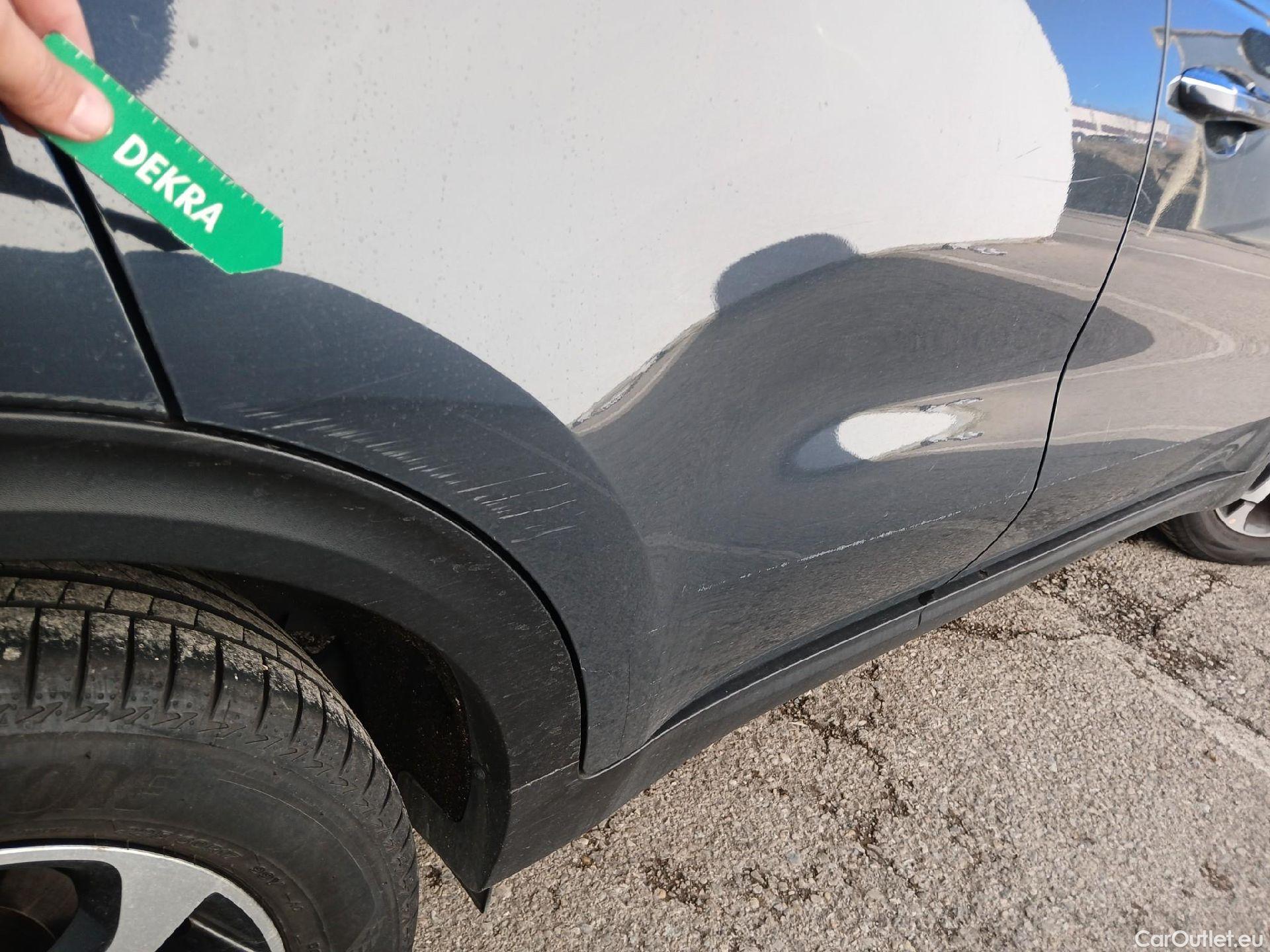  KIA  Sportage KIA  1.6MHEV Drive 100kW(136CV) 4x2(Crist Tintados) #32