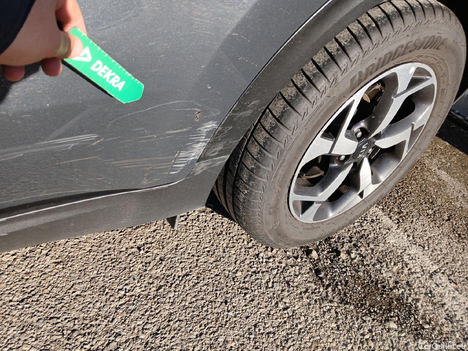  KIA  Sportage KIA  1.6MHEV Drive 100kW(136CV) 4x2(Crist Tintados) #21