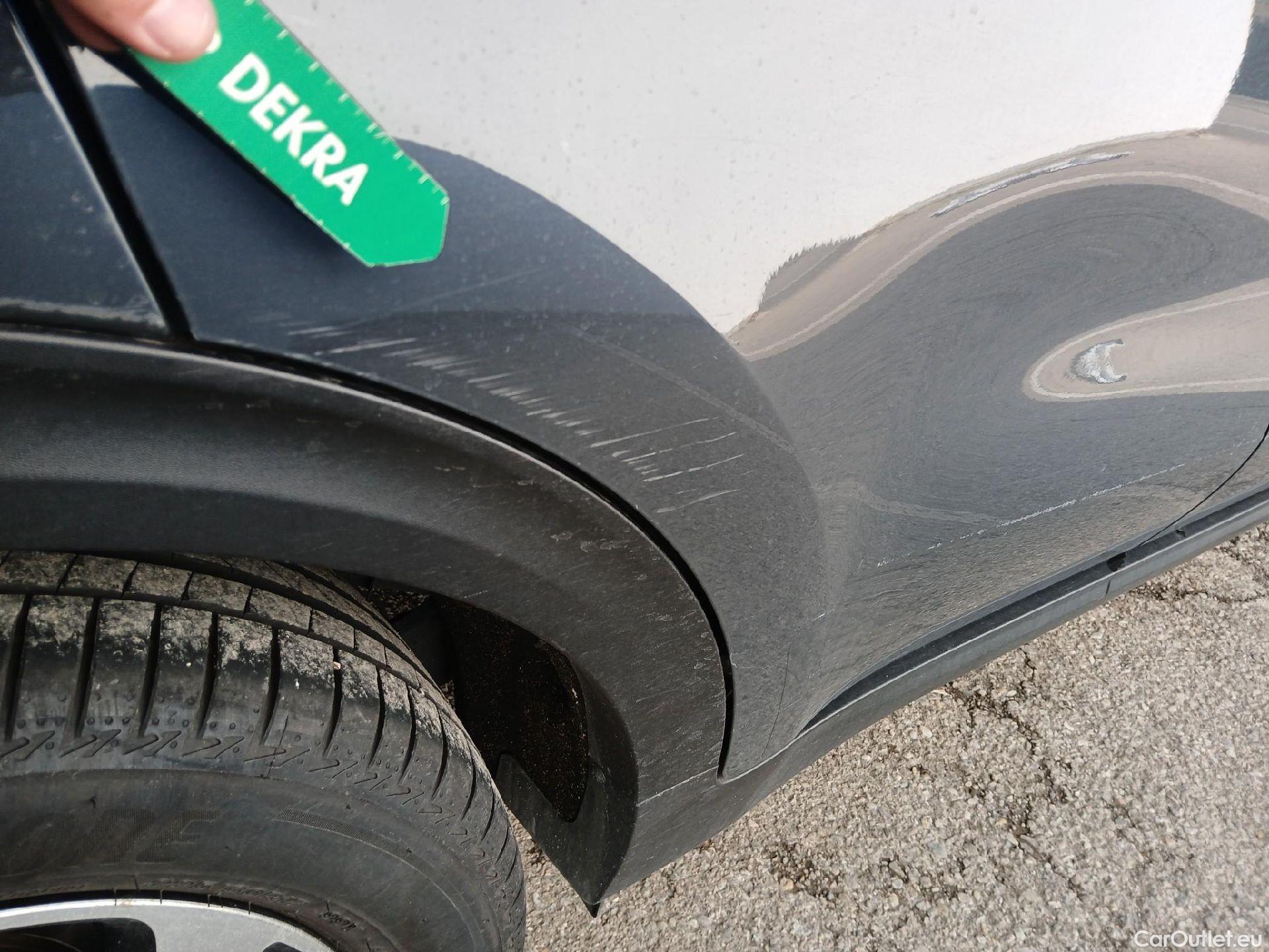  KIA  Sportage KIA  1.6MHEV Drive 100kW(136CV) 4x2(Crist Tintados) #31