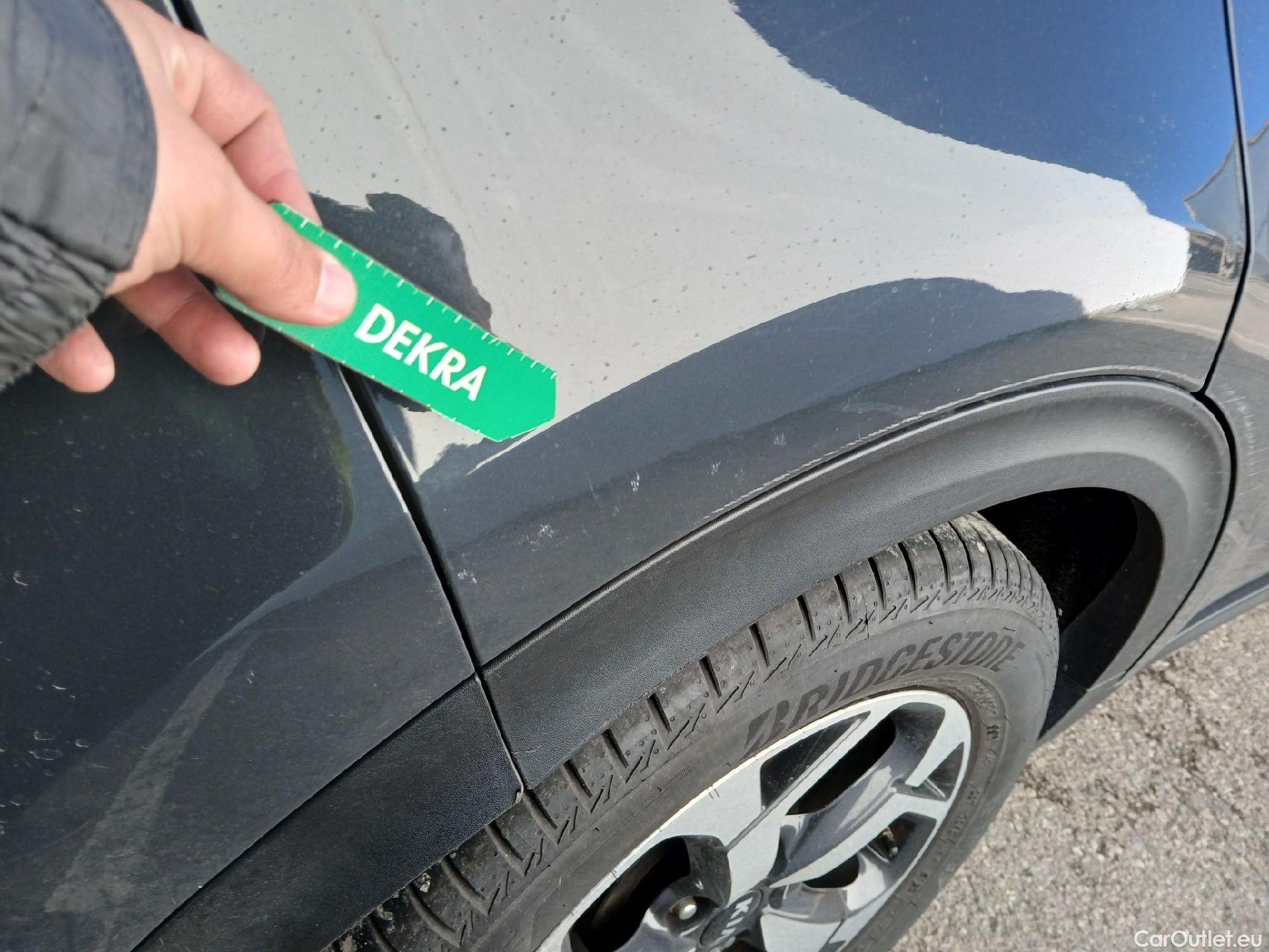  KIA  Sportage KIA  1.6MHEV Drive 100kW(136CV) 4x2(Crist Tintados) #29