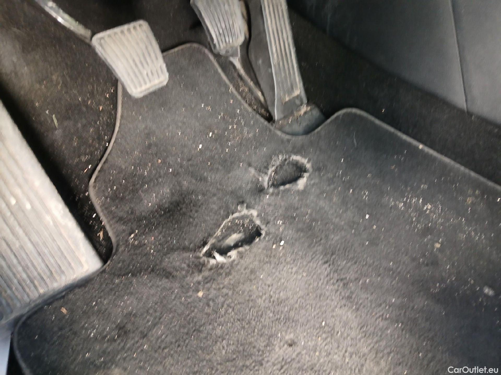  KIA  Sportage KIA  1.6MHEV Drive 100kW(136CV) 4x2(Crist Tintados) #2