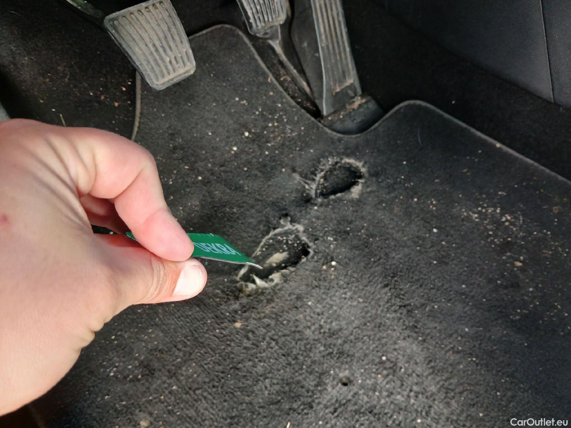  KIA  Sportage KIA  1.6MHEV Drive 100kW(136CV) 4x2(Crist Tintados) #1