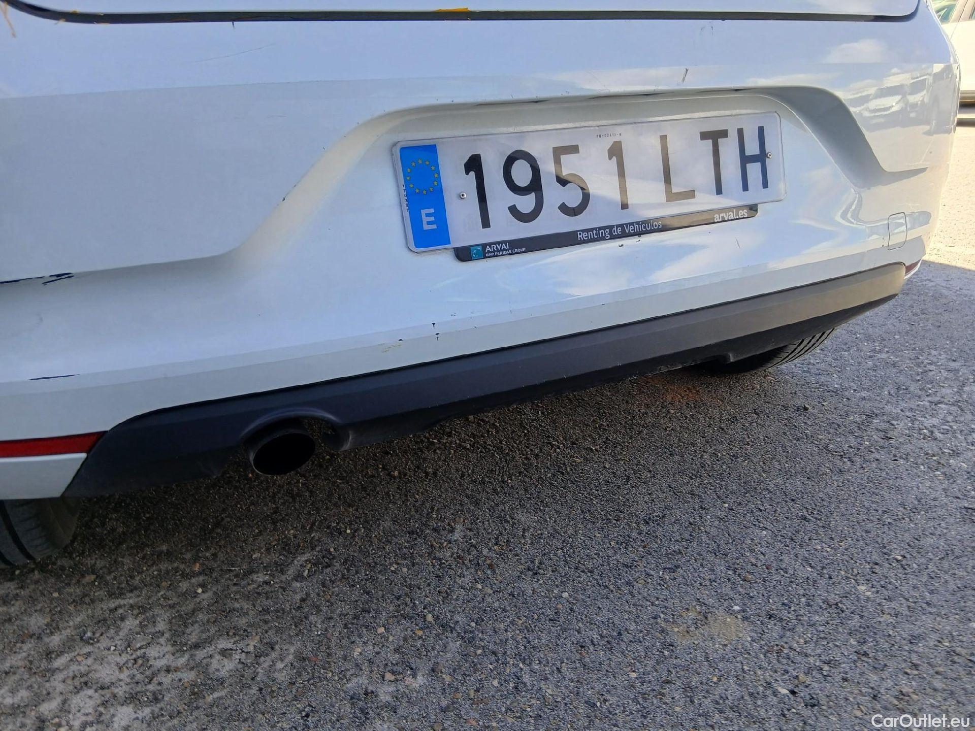  Renault  Clio RENAULT  / 2019 / 5P / berlina con portón Business Blue dCi (100CV) #22